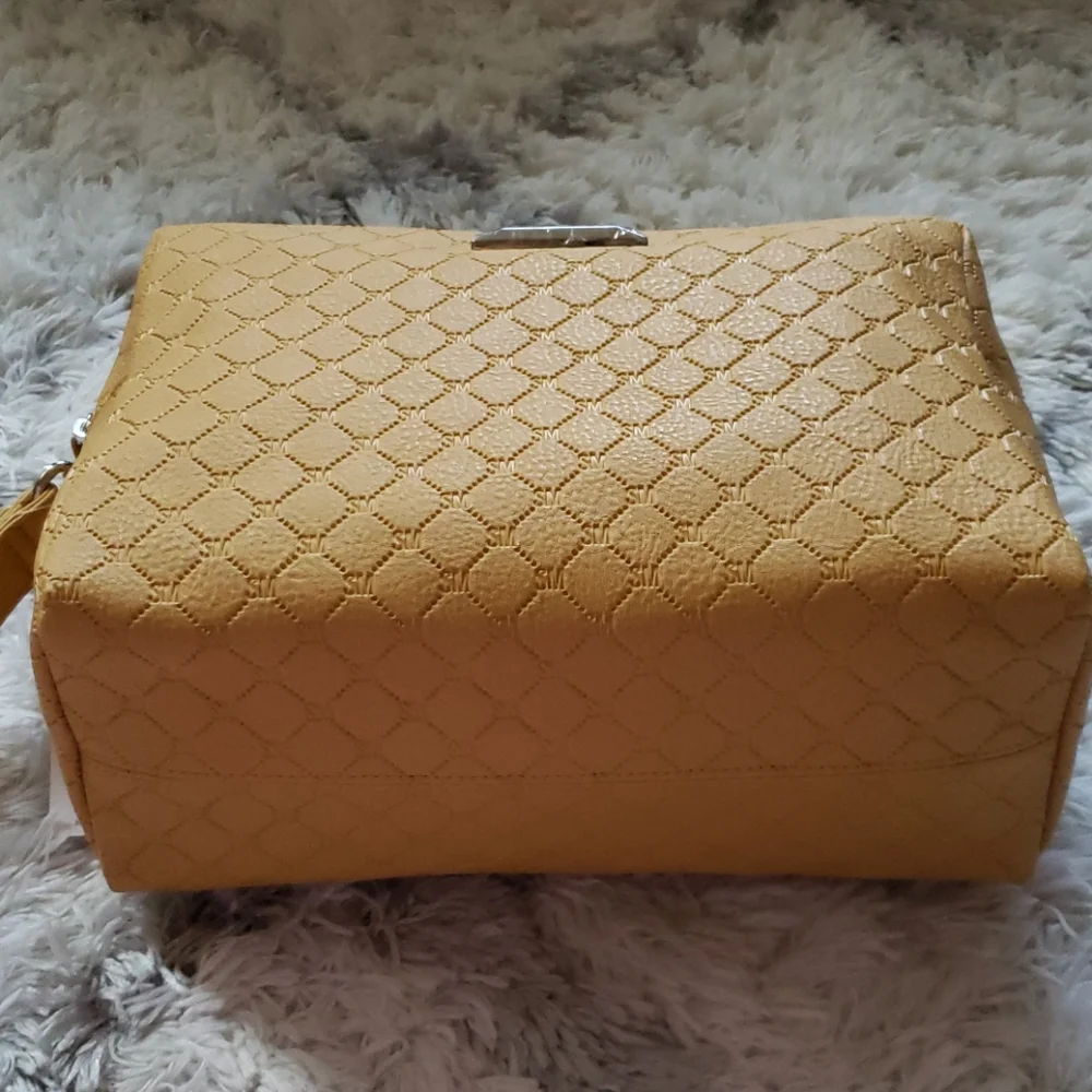 Steve Madden Large Double Zip Cosmetic Case Bag NWT